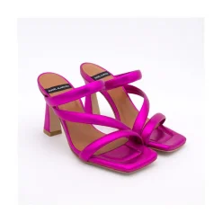 ANGEL ALARCON Cameron - Sandalias Metalizadas De Piel Con Tiras Anchas Acolchadas Outlet