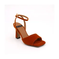 ANGEL ALARCON Carine - Sandalia De Terciopelo De Vestir O Fiesta Con Tacon Y Pulsera Sale