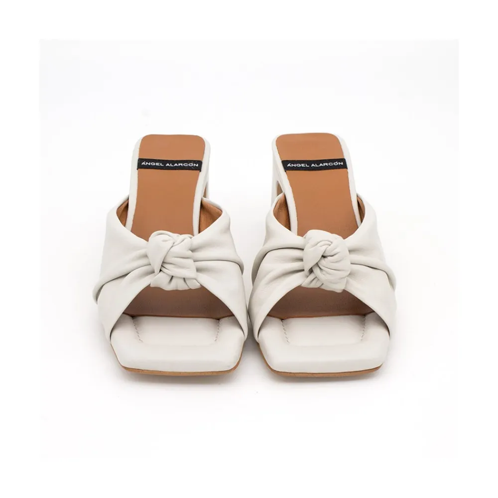 ANGEL ALARCON Hepburn - Mule De Piel Con Nudo Sale
