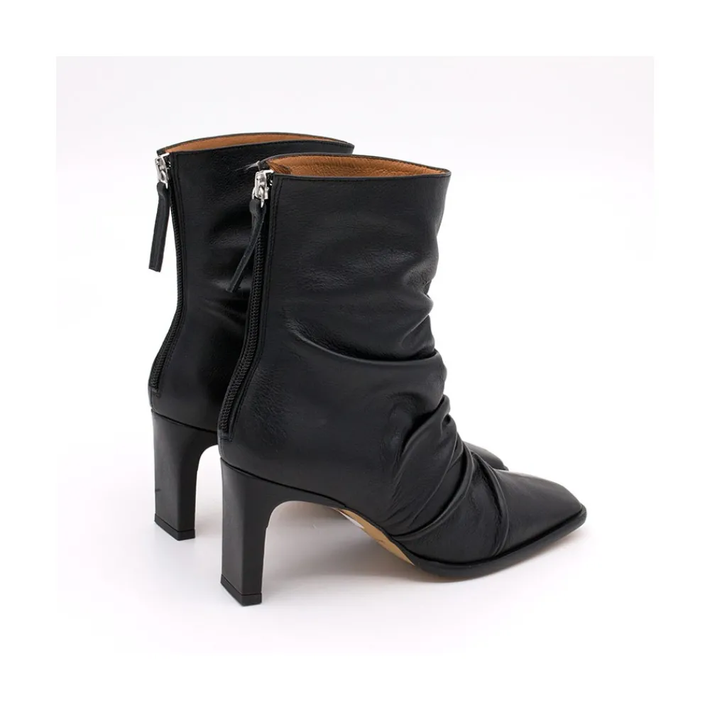ANGEL ALARCON Janet - Botines De Piel Arrugados Con Tacon Hot