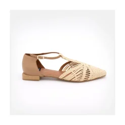 ANGEL ALARCON Pulp - Sandalia De Rafia T-Strap Con Puntera Y Talon Cerrado. Clearance