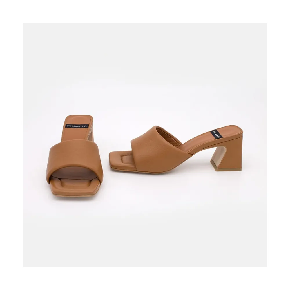 ANGEL ALARCON Streep - Mule Acolchado De Piel Comodo