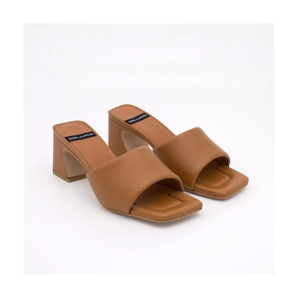 ANGEL ALARCON Streep - Mule Acolchado De Piel Comodo
