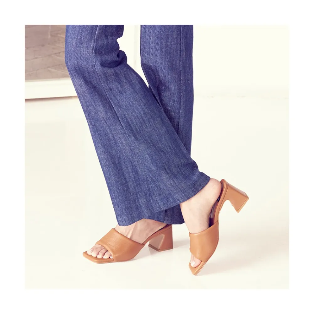 ANGEL ALARCON Streep - Mule Acolchado De Piel Comodo